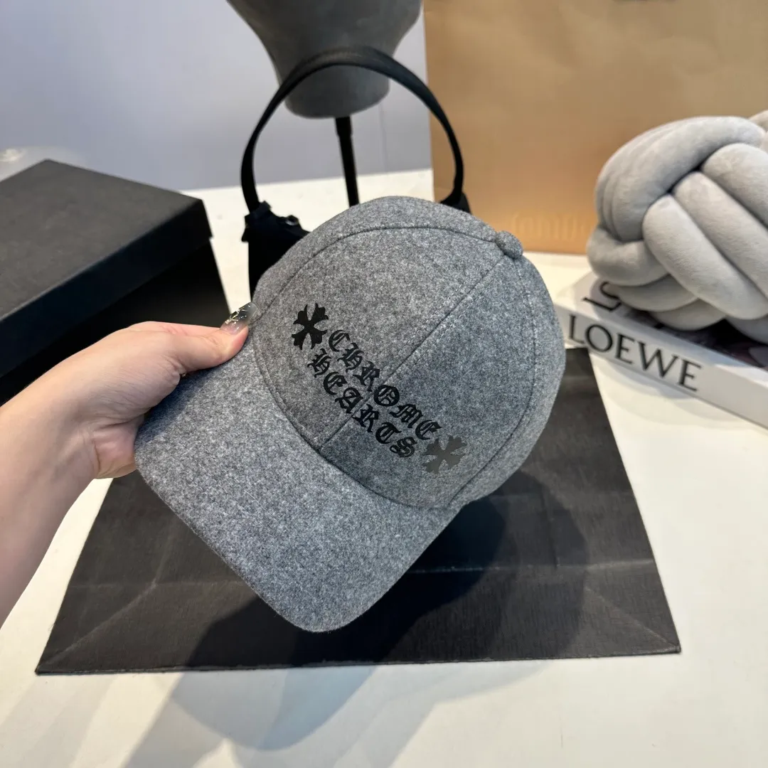 P60 Chrome Hearts 💓Autumn and winter Korean style fashionable retro design versatile baseball cap and peaked cap